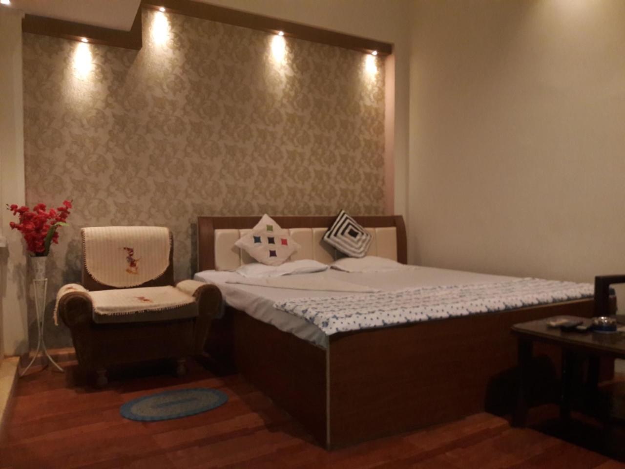 Buddha Guest House Βαρανάσι Εξωτερικό φωτογραφία