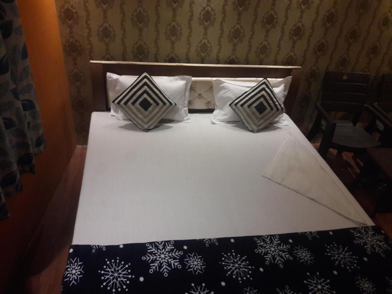 Buddha Guest House Βαρανάσι Εξωτερικό φωτογραφία