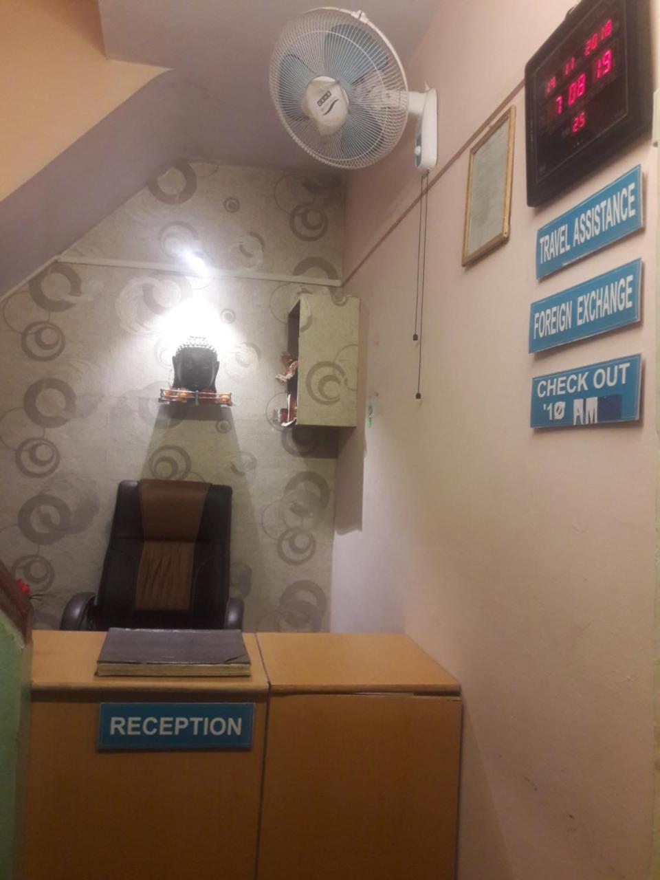 Buddha Guest House Βαρανάσι Εξωτερικό φωτογραφία