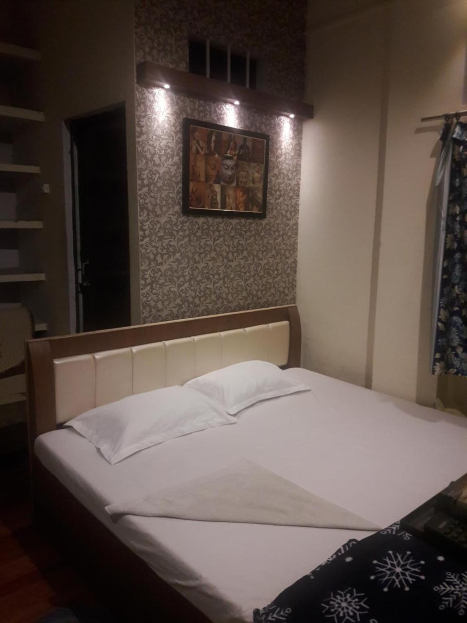 Buddha Guest House Βαρανάσι Εξωτερικό φωτογραφία